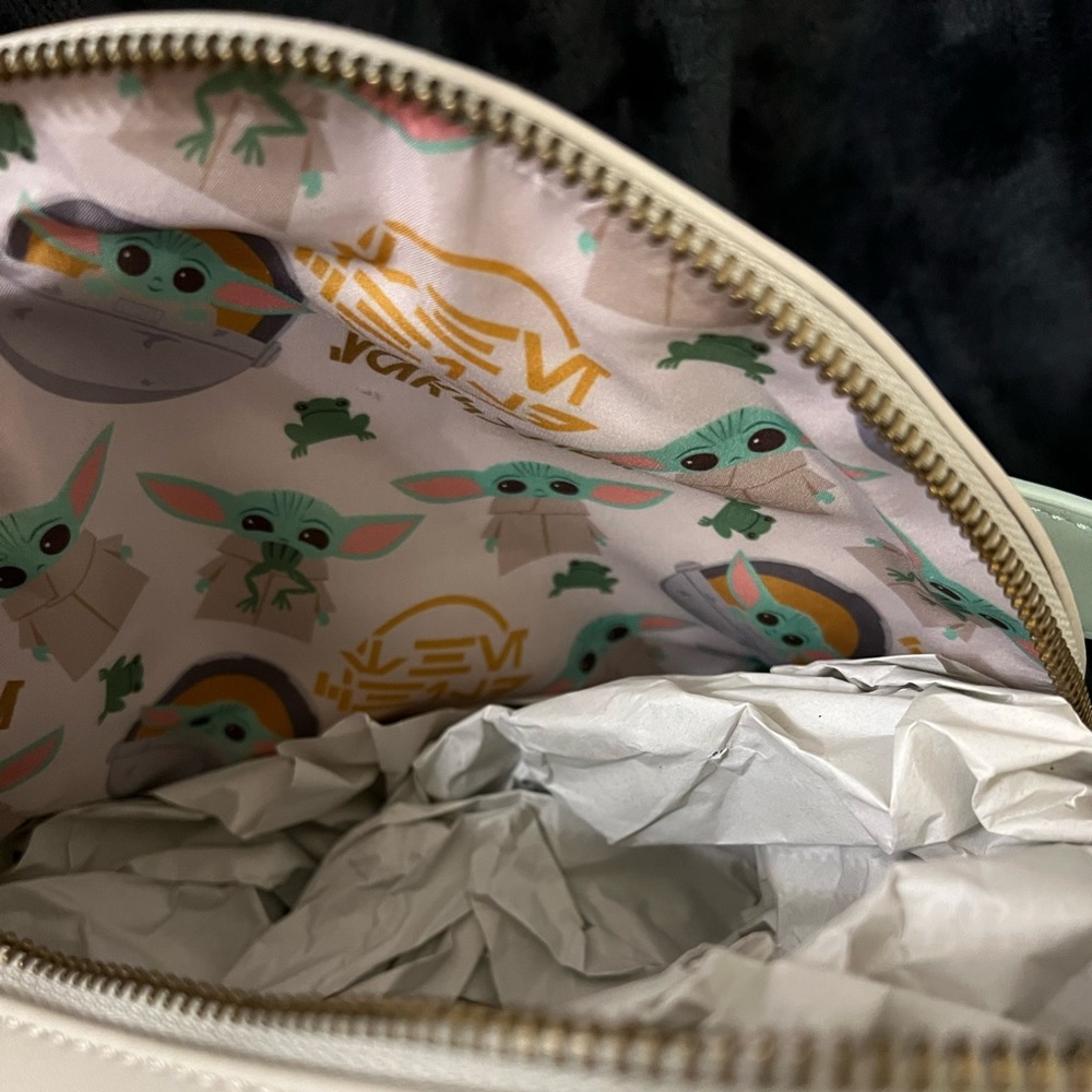 Star Wars Mandalorian & Grogu ‘Baby Yoda’ Pram Disney Loungefly Backpack - Picture 6 of 8